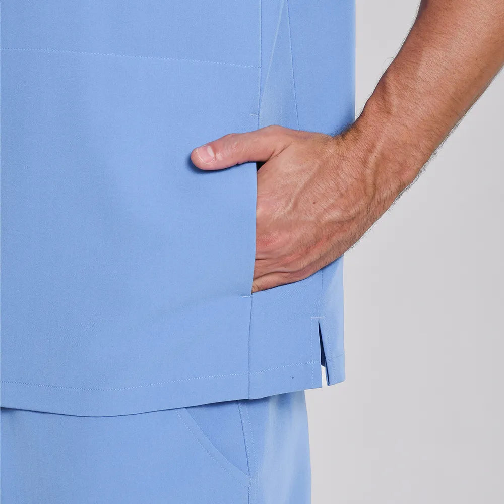Blusa médica con cuello en V para hombre - 4 bolsillos | Kungfu Scrubs