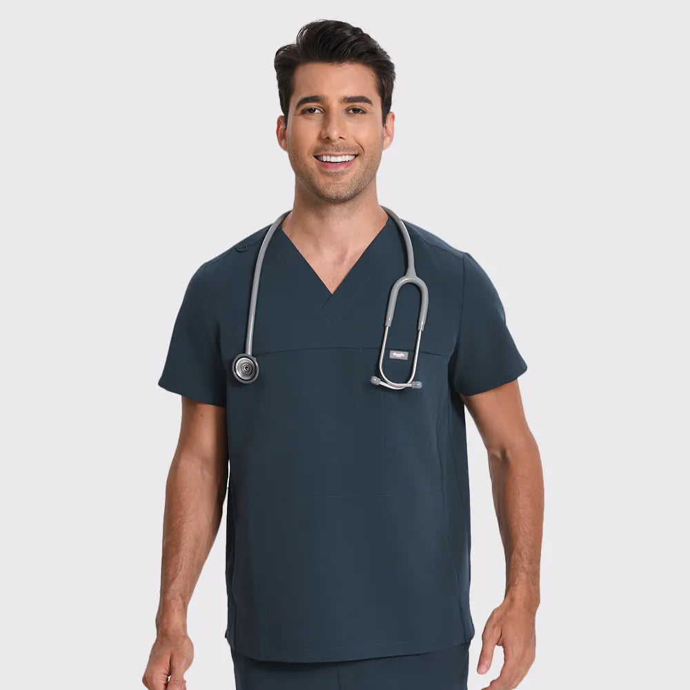 Blusa médica con cuello en V para hombre - 4 bolsillos | Kungfu Scrubs