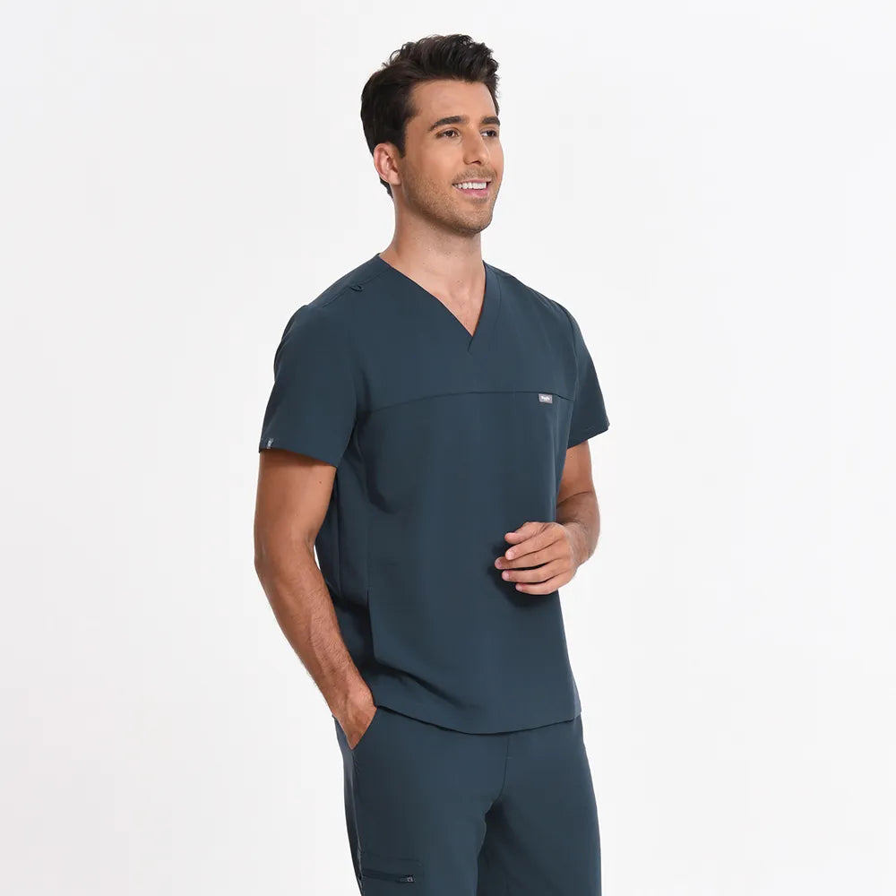 Blusa médica con cuello en V para hombre - 4 bolsillos | Kungfu Scrubs