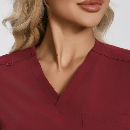 Blusas médicas esenciales de tres bolsillos KungfuScrubs