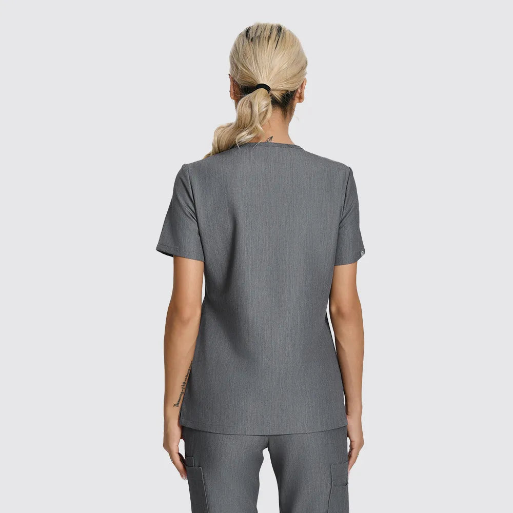 Blusas médicas esenciales de tres bolsillos KungfuScrubs