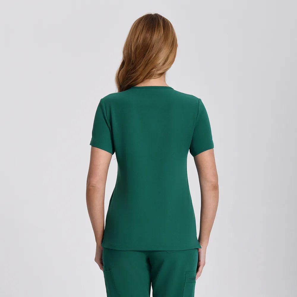 Blusas médicas esenciales de tres bolsillos KungfuScrubs