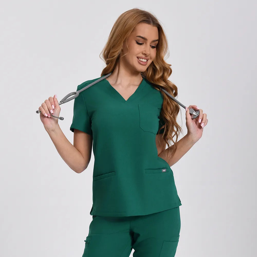 Blusas médicas esenciales de tres bolsillos KungfuScrubs