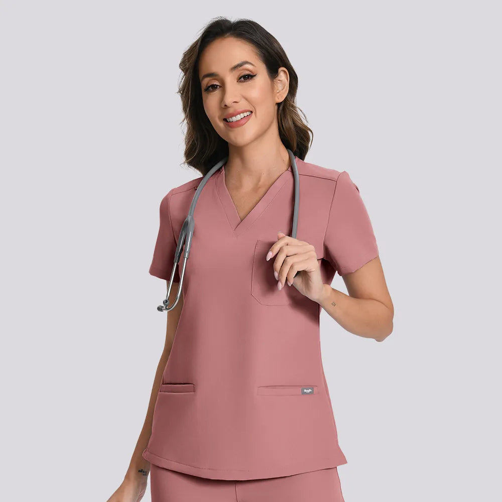 Blusas médicas esenciales de tres bolsillos KungfuScrubs