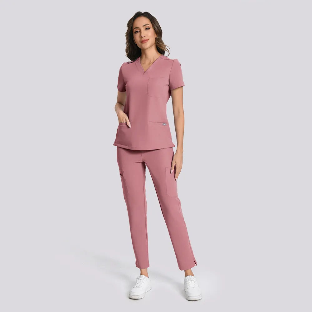 Blusas médicas esenciales de tres bolsillos KungfuScrubs