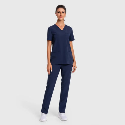 Blusas médicas esenciales de tres bolsillos KungfuScrubs