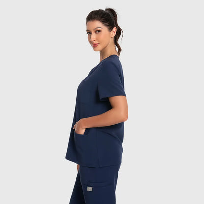 Blusas médicas esenciales de tres bolsillos KungfuScrubs