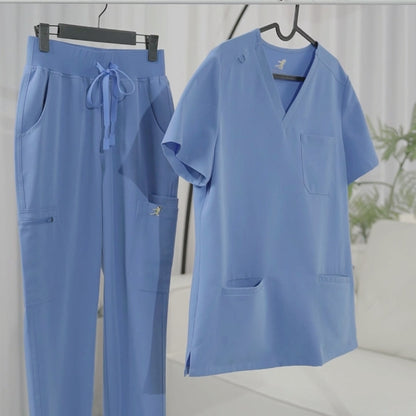 Blusas médicas esenciales de tres bolsillos KungfuScrubs